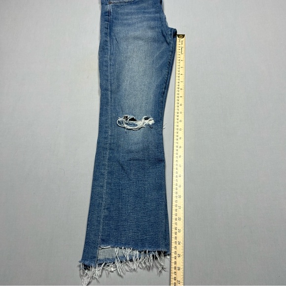 Mother The Insider Crop Step Fray Jeans in Reckless On A Shiny White Vespa Sz 25 - Picture 12 of 15